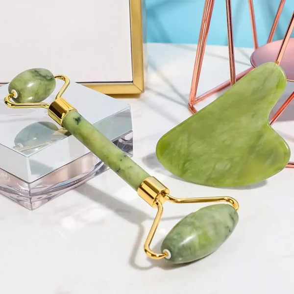 ⁦أداة تدليك الوجه حجر اليشم الطبيعي – Gua Sha لتجديد ونضارة البشرة⁩ - الصورة ⁦5⁩