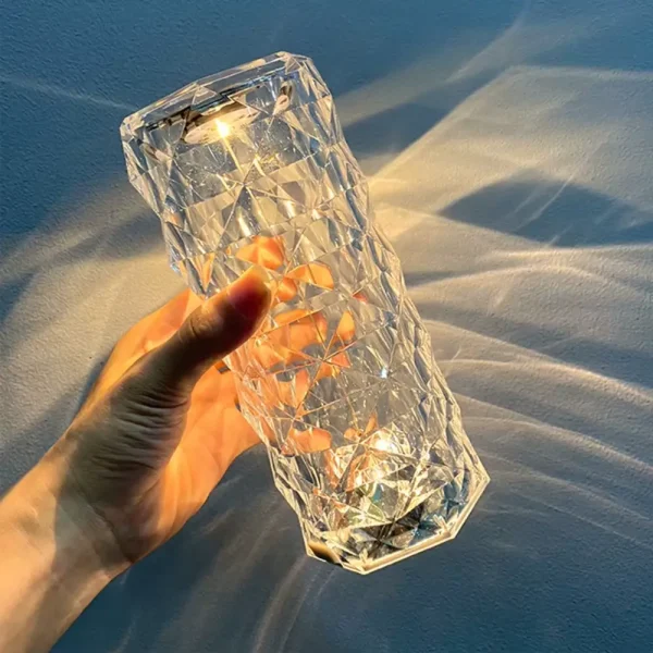 ⁦مصباح كريستال روز متعدد الألوان – مصباح طاولة LED أكريليك بتقنية تغيير اللون⁩ - الصورة ⁦2⁩